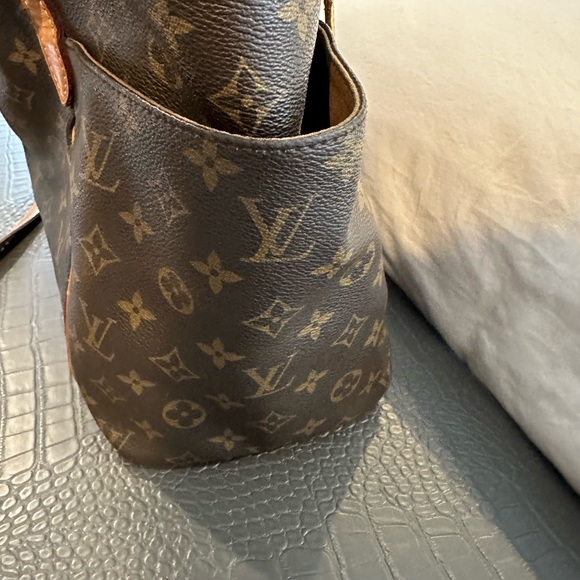 Rare Vintage Authentic Preloved Louis Vuitton tote! “ Monogram Totally bag”! - Picture 8 of 16